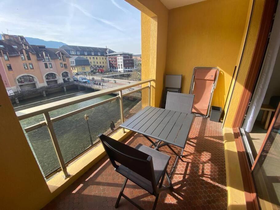אנסי Quai Des Cordeliers, Balcon Et Vieille Ville מראה חיצוני תמונה