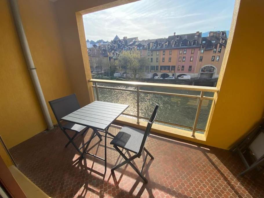 אנסי Quai Des Cordeliers, Balcon Et Vieille Ville מראה חיצוני תמונה
