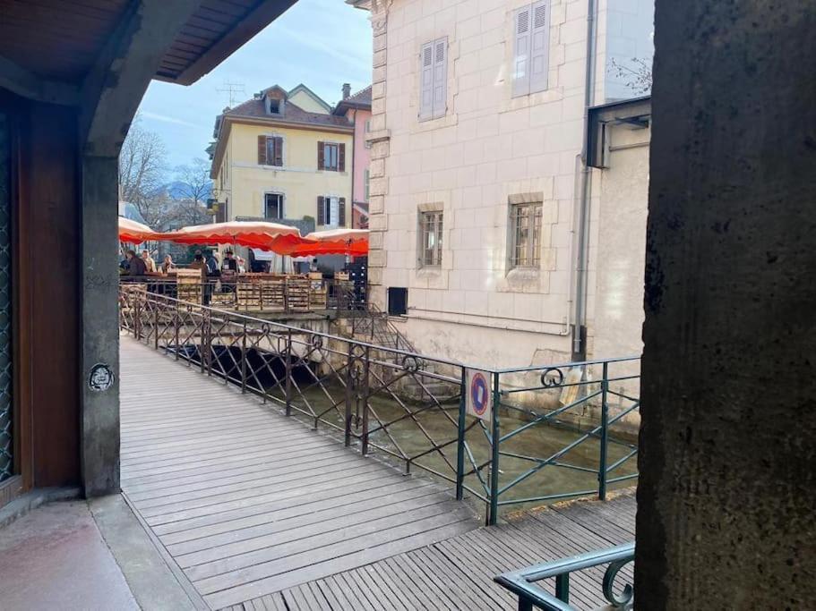אנסי Quai Des Cordeliers, Balcon Et Vieille Ville מראה חיצוני תמונה